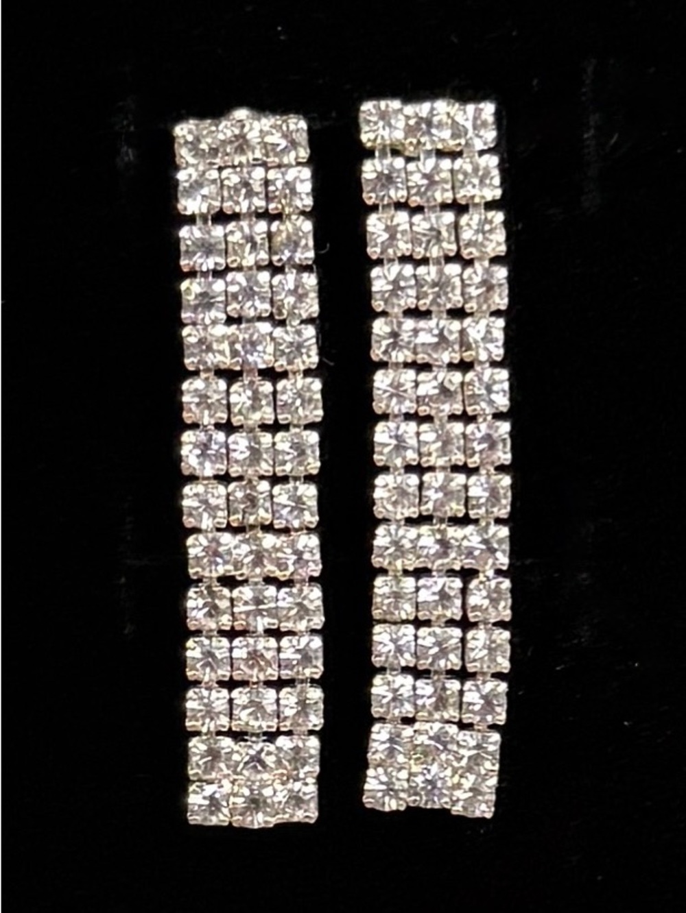 Silvertone clear, bling, movable, lightweight pierced earrings